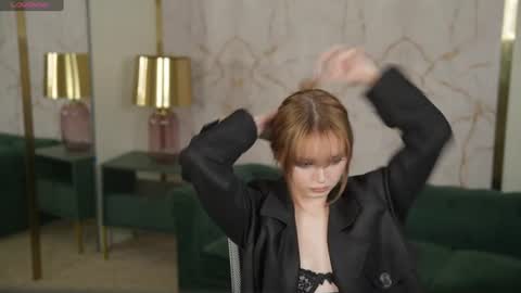 Snapshot of anabel2054 chatting on June 14, 10:39 am Sweet girls online show from June 14, 10:39 am