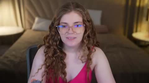 Snapshot of anabel2054 chatting on June 27, 12:22 pm Sweet girls online show from June 27, 12:22 pm