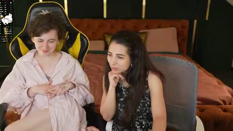 Snapshot of anabel2054 chatting on June 29, 10:43 pm Sweet girls online show from June 29, 10:43 pm
