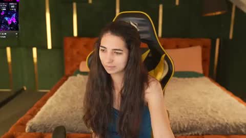 Snapshot of anabel2054 chatting on July 7, 7:23 am Sweet girls online show from July 7, 7:23 am