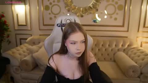 Snapshot of anabel2054 chatting on July 23, 11:35 pm Sweet girls online show from July 23, 11:35 pm
