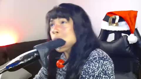 Snapshot of anabel693 chatting on December 22, 7:22 am anabel alice gandara online show from December 22, 7:22 am