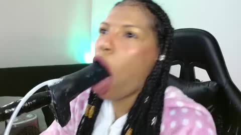 Snapshot of anabel693 chatting on January 19, 10:39 am anabel alice gandara online show from January 19, 10:39 am