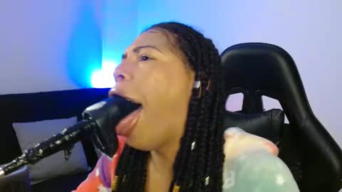 Snapshot of anabel693 chatting on January 30, 10:50 am anabel alice gandara online show from January 30, 10:50 am