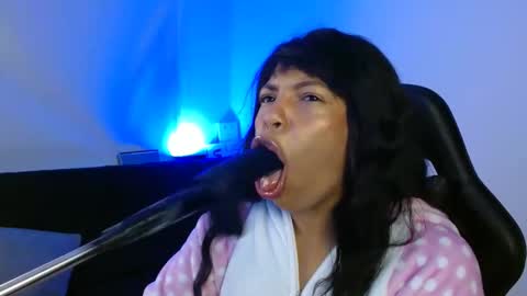 Snapshot of anabel693 chatting on February 4, 8:02 am anabel alice gandara online show from February 4, 8:02 am
