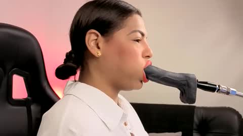 Snapshot of anabel693 chatting on September 28, 10:53 am anabel alice gandara online show from September 28, 10:53 am
