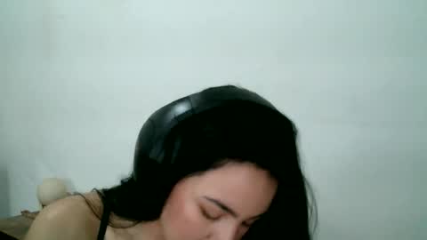Snapshot of anabelenogueira1 chatting on June 15, 4:53 pm anabelenogueira1 online show from June 15, 4:53 pm