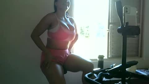 anabelenogueira1 online show from June 19, 1:37 pm