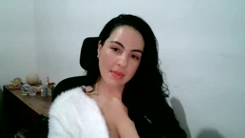 anabelenogueira1 online show from July 25, 2:20 am