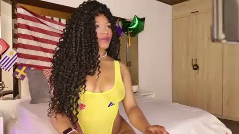 Snapshot of anabella_london chatting on July 6, 11:07 am Anabella online show from July 6, 11:07 am