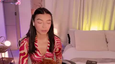 Snapshot of anabelwolf chatting on June 13, 2:59 pm ANABEL WOLF online show from June 13, 2:59 pm