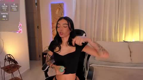 Snapshot of anabelwolf chatting on June 26, 1:59 pm ANABEL WOLF online show from June 26, 1:59 pm