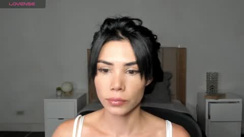 Snapshot of anahenao chatting on June 29, 10:32 pm Ana Henao or Annie... Follow me ahenaocb Insta X online show from June 29, 10:32 pm