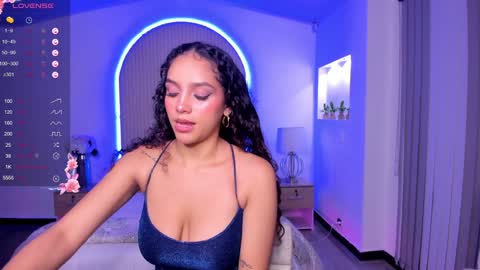 Snapshot of anahi_curlie1 chatting on December 31, 4:16 am Anahi Curlie online show from December 31, 4:16 am