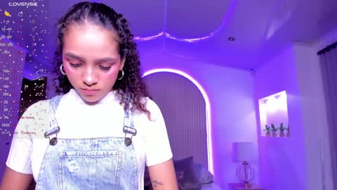 Snapshot of anahi_curlie1 chatting on January 15, 10:06 am Anahi Curlie online show from January 15, 10:06 am