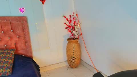 Anahi online show from February 18, 3:32 pm