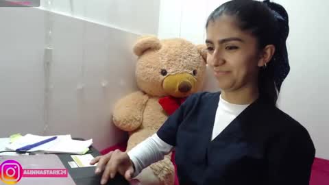 Anahi Browns online show from October 10, 9:25 pm