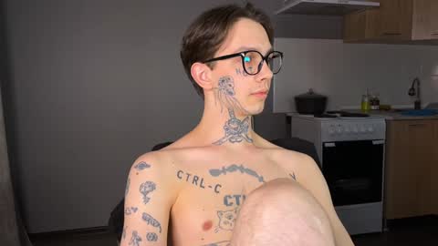 simon online show from December 28, 9:30 pm