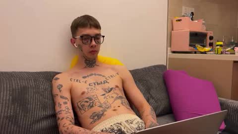 simon online show from March 18, 11:46 am