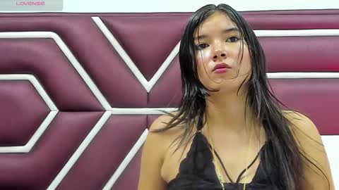 Anaia online show from December 13, 7:53 pm