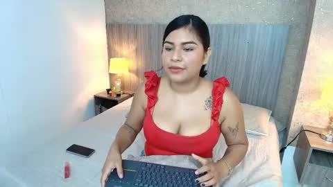 Snapshot of anais_espinosa chatting on May 27, 11:29 am Anais online show from May 27, 11:29 am