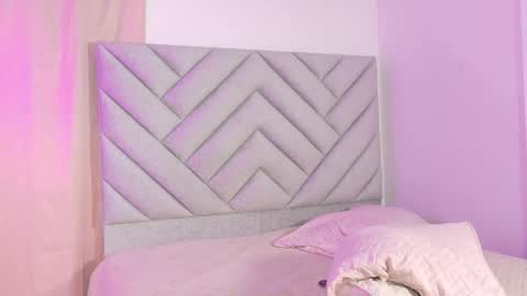 anaisdream_ online show from February 20, 6:10 am