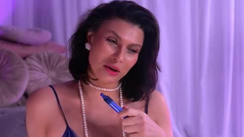 Anais online show from March 3, 5:13 am