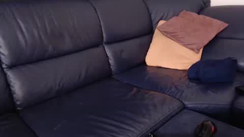 analbottom2 online show from March 7, 12:13 pm