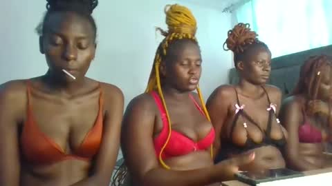 Snapshot of analeia_ chatting on January 23, 6:28 am Analeia online show from January 23, 6:28 am