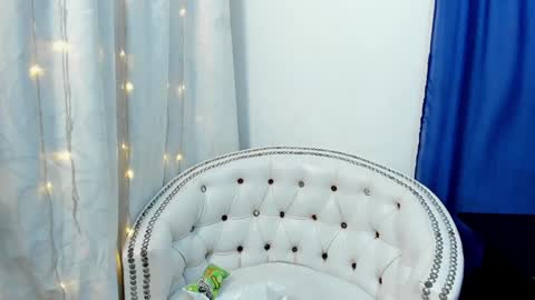 Snapshot of analia18_ chatting on January 23, 12:09 pm analia18 online show from January 23, 12:09 pm