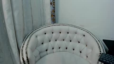 Snapshot of analia18_ chatting on March 7, 1:29 pm analia18 online show from March 7, 1:29 pm