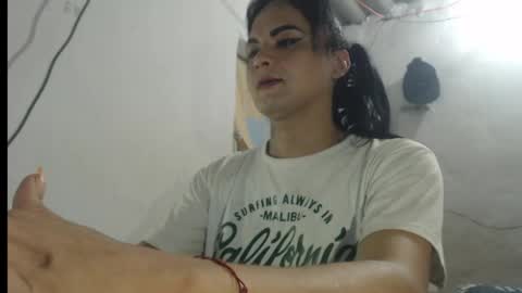 Snapshot of analia_smith chatting on May 8, 7:52 pm Analia smith online show from May 8, 7:52 pm