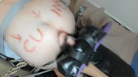 Snapshot of analmagician chatting on January 1, 10:46 pm analmagician online show from January 1, 10:46 pm