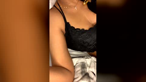 Snapshot of anamika_sun chatting on June 6, 2:44 pm Anamika Sun online show from June 6, 2:44 pm