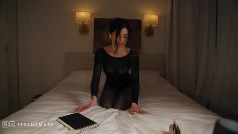 Ana online show from February 22, 9:35 pm