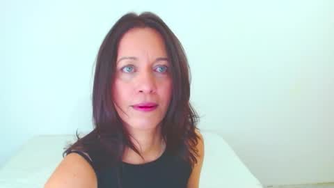 anapereira12 online show from April 23, 4:09 pm