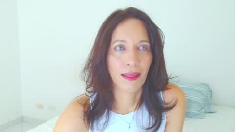 anapereira12 online show from April 25, 4:48 pm