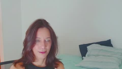 Snapshot of anapereira12 chatting on May 14, 3:52 pm anapereira12 online show from May 14, 3:52 pm