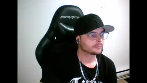 anarchyy1994 online show from March 18, 9:01 am