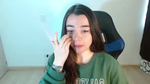 Snapshot of anarosse__ chatting on January 31, 12:51 pm ana 3 online show from January 31, 12:51 pm