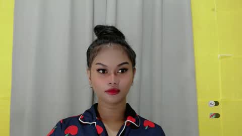 Snapshot of anaruru_ chatting on December 23, 5:39 am ANA online show from December 23, 5:39 am