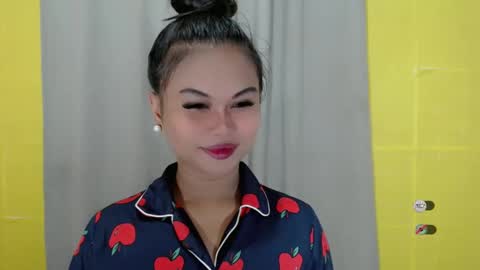 Snapshot of anaruru_ chatting on January 16, 8:00 am ANA online show from January 16, 8:00 am