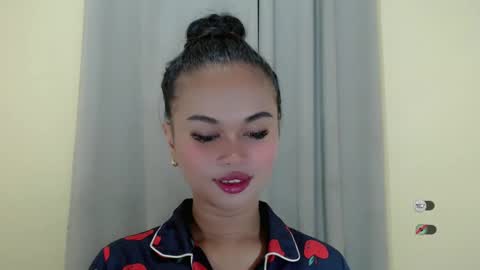 Snapshot of anaruru_ chatting on February 17, 2:26 pm ANA online show from February 17, 2:26 pm