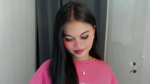 Snapshot of anaruru_ chatting on June 1, 1:57 pm ANA online show from June 1, 1:57 pm