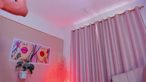 Ana online show from February 25, 7:58 pm