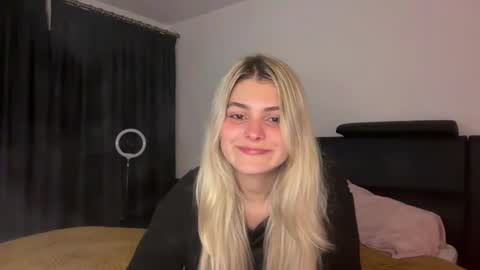 Snapshot of anasova chatting on November 5, 7:36 pm Ana online show from November 5, 7:36 pm