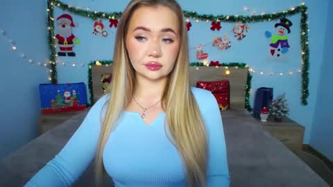 anastacyyellig online show from January 6, 12:05 am