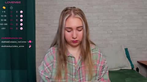 Snapshot of anastasia_gold1 chatting on June 8, 1:28 am anna online show from June 8, 1:28 am