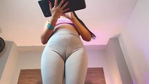Snapshot of anastasia_gray12 chatting on June 10, 9:35 pm anastasia online show from June 10, 9:35 pm