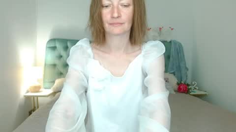 Stacy online show from May 31, 10:00 pm